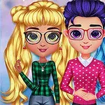 Trzy animowane postaci z dużymi oczami i kolorowymi włosami stoją obok siebie, ubrane w modne ubrania, z uśmiechami na twarzach