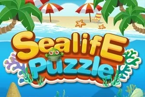 Kolorowy napis Sealife Puzzle z żabą wśród podwodnych motywów, z plażą, palmami i parasolami w tle