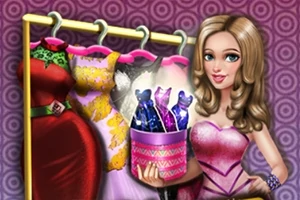 Kobieta w różowej sukience trzyma koszyk z trzema flakonami perfum, stojąc obok wieszaka z kolorowymi sukniami na tle fioletowej tapety w koła