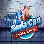 Dwie puszki z napojem i piłka baseballowa na tle pękniętej, niebieskiej ściany z napisem Soda Can Knockdown