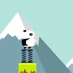 Panda stojąca na sprężynie na tle górskiego krajobrazu z widoczną platformą do przeskoczenia