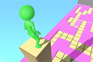 Zielona postać stojąca na stosie desek nad różowo-żółtą platformą z geometrycznymi wzorami