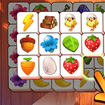 Ikony przedstawiające różne przedmioty, takie jak błyskawica, pisklęta, truskawki i narzędzia, z ręką wskazującą jeden element na drewnianym tle