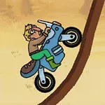 Mężczyzna na niebieskim motocyklu wspina się po stromym, brązowym wzgórzu na tle pustynnego krajobrazu