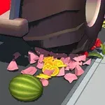 Ciężarówka przejeżdżająca po rozgniecionych owocach na ulicy