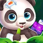 Słodka panda z plasterkiem na głowie zajada liście, w towarzystwie szczoteczki do zębów i dziecięcych ubranek na tle zieleni